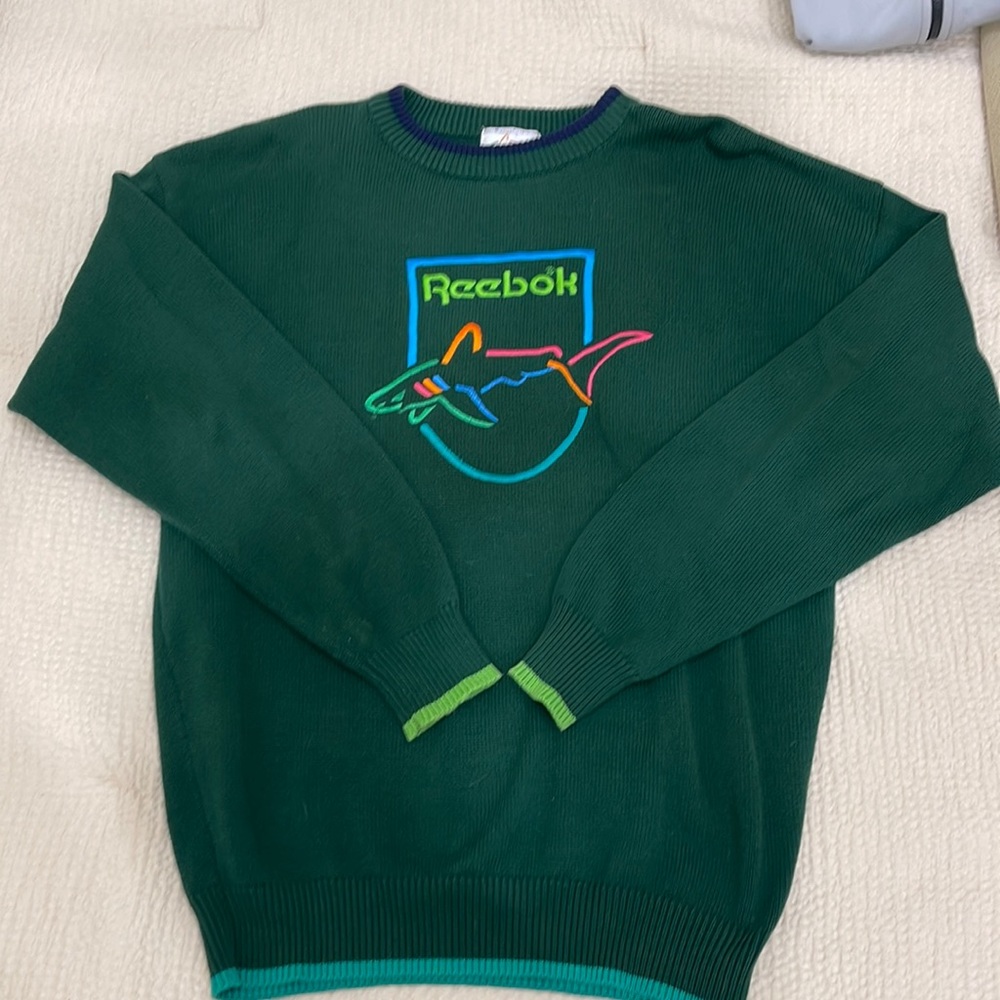 Mens vintage crewneck. Reebok size Large
